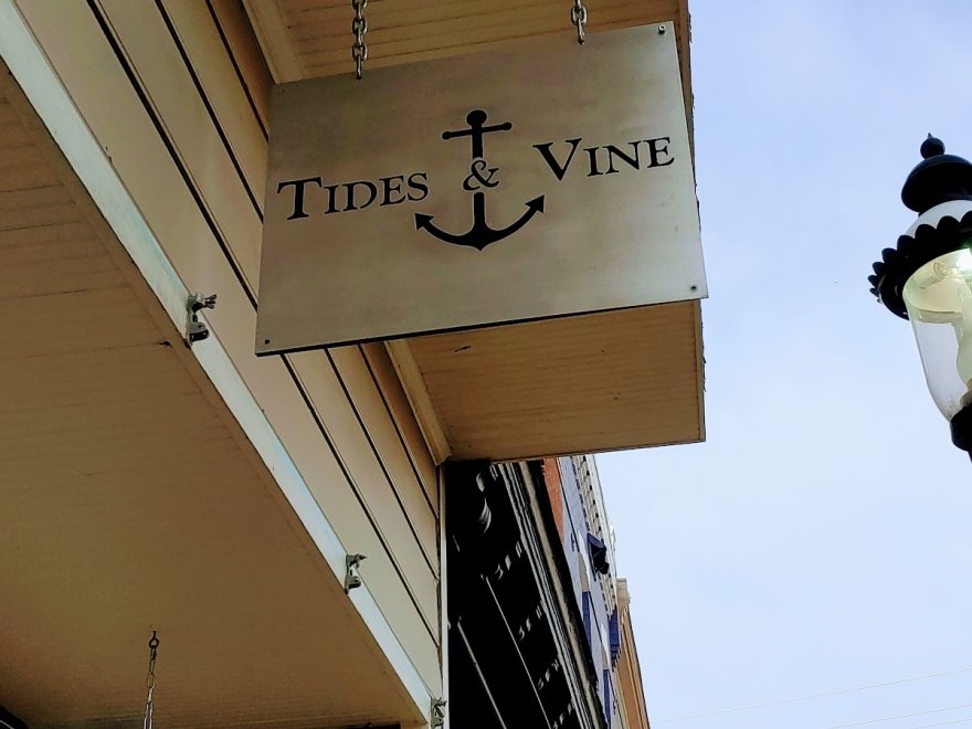 Tides & Vine